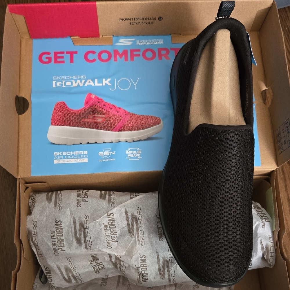 Skechers Women's Black Slip-On Sneakers